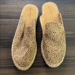 Leopard Slides